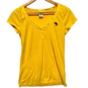 Abercrombie & Fitch Yellow Short Sleeve Tee Vibrant Comfortable Essential